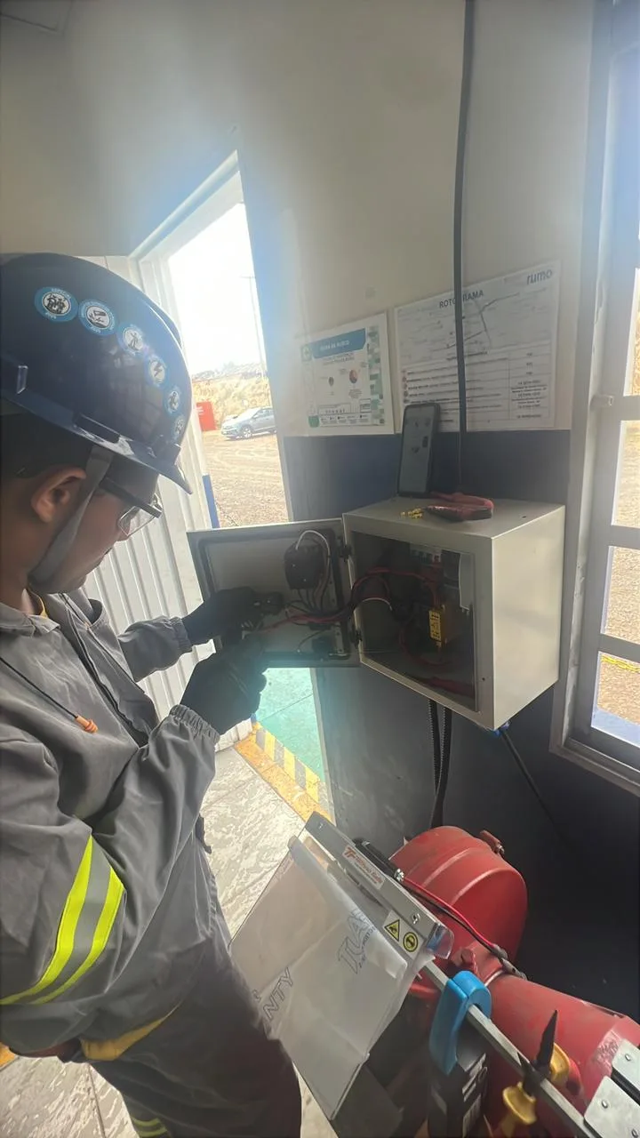 Atendimento à NR-10 — segurança em instalações e serviços em eletricidade